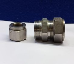 Bulk Head Female Connector